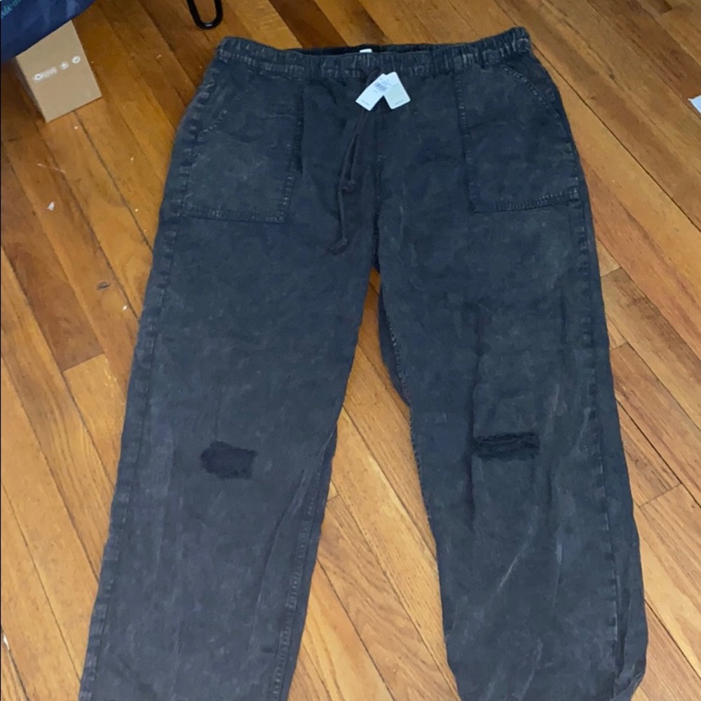 Aerie black elastic waste distressed joggers